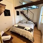 Bon Bon Luxury Di Piazza San Secondo Apartament *