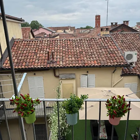 Bon Bon Luxury Di Piazza San Secondo 아파트 *