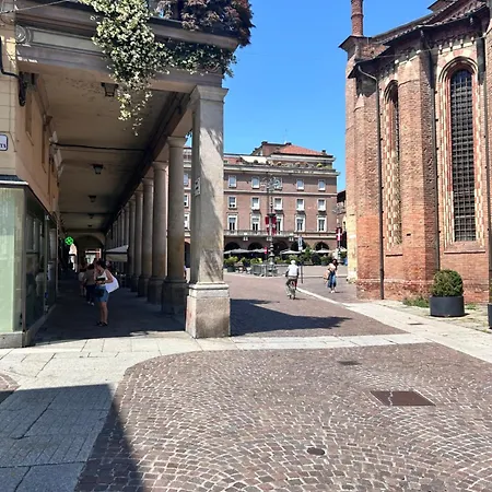 Bon Bon Luxury Di Piazza San Secondo شقة آستي